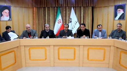 نیروی انتظامی از خروج بدون مجوز مرغ زنده از استان جلوگیری می کند