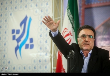 مخالف راهی هستم که حاکمیت در حال پیمودن است