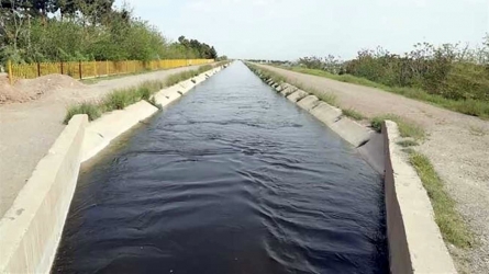 سومین مرحله آبگذاری اراضی شالیزار‌های مناطق مرکزی گیلان آغاز شد