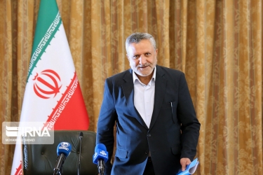 وزیر کار باید راهکارهای قناعت را هم پیشنهاد می‌داد!