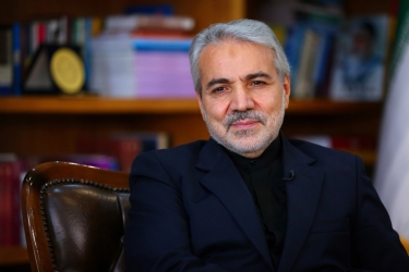 استفاده از کلمه تاراج برای کاری که با اذن رهبری انجام شده، فقط القای شبهه است
