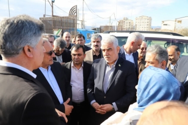استاندار گیلان بر تسریع در روند ورود و خروج کامیون ها در گمرگ بندر آستارا تاکید کرد