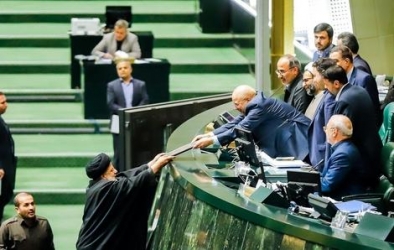 دولت با افزایش حقوق  مخالفت کرد اما با بودجه صداوسیما نه 