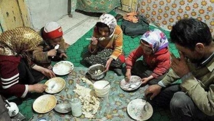 گویا ایران دغدغه‌ای جز جدال حجاب ندارد....