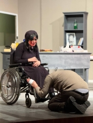 تئاتر «صد در صد» را باید دید