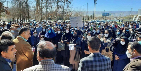  به تشکلهای مردم نهاد اجازه فعالیت ندادیم، حالا با انبوه معترضان روبرو شده ایم