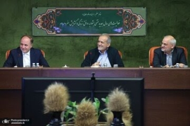  آقای پزشکیان! اگر خواستید از وزیر جهادکشاورزی حمایت کنید، سر خرمن بیایید! 