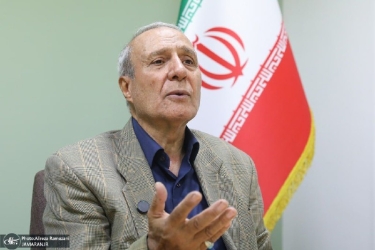 من کشوری را نمی‌شناسم که رسانه رسمی آن بودجه خود را از دولت بگیرد و مدام هم علیه دولت تبلیغ کند!