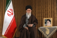 همدردی مسئولان با زلزلهزدگان در عرصه عمل و کمک با قوت ادامه یابد همدردی مسئولان با زلزلهزدگان در عرصه عمل و کمک با قوت ادامه یابد