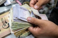 دستمزدی که کارگران می گیرند تنها کفاف ۱۰ روز از ماه را می دهد!