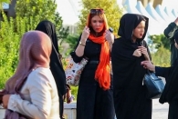 یک حقوقدان از درخواست دولت برای استمهال لایحه حجاب خبر داد